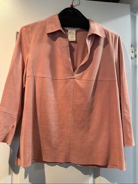 Max Studio Peach V‑Neck Collared Blouse